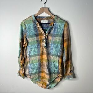 Isabella Sinclair | Anthropologie | 100% cotton Flannel size XS Half Button Top